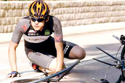 周杰倫穿單車服酷勁十足(圖)_影音娛樂_新浪網